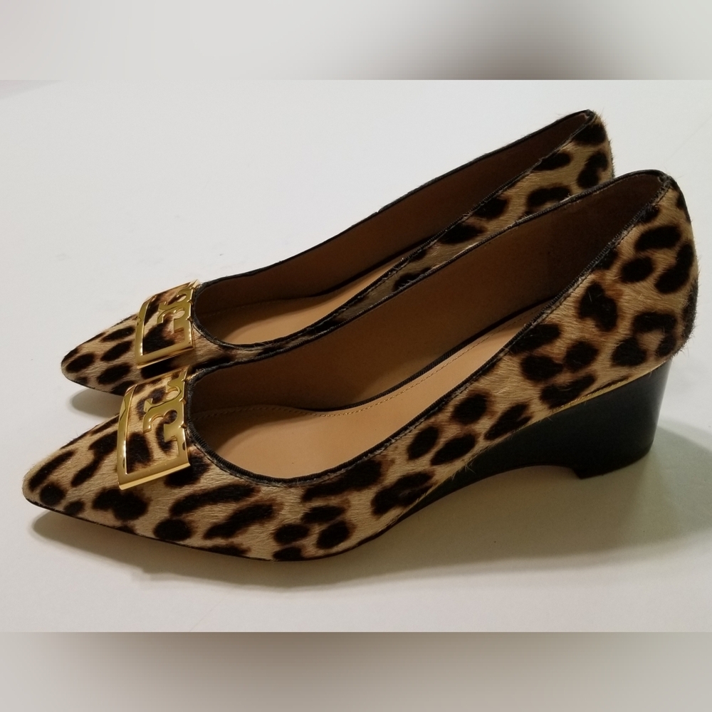 NWOB Tory Burch Gigi Calf-Hair Leopard Wedge Pumps Size 9 $348 - Picture 8 of 16